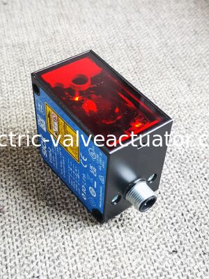Ein guter Preis. SICK DT50-2B215252 Laserdistanz-Sensor -- online